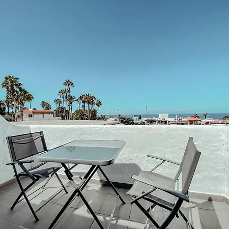 Victoria Beachfront Studio, Perfect Location In Americas Playa de las Américas