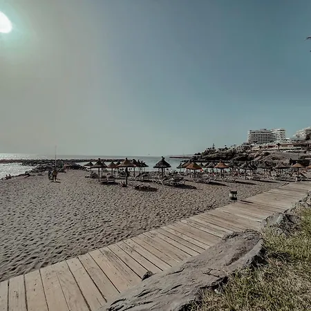 Victoria Beachfront Studio, Perfect Location In Americas Apartman Playa de las Américas