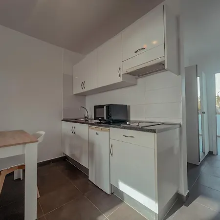 Victoria Beachfront Studio, Perfect Location In Americas * Playa de las Américas