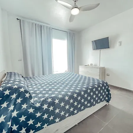 Victoria Beachfront Studio, Perfect Location In Americas Appartement Playa de las Américas