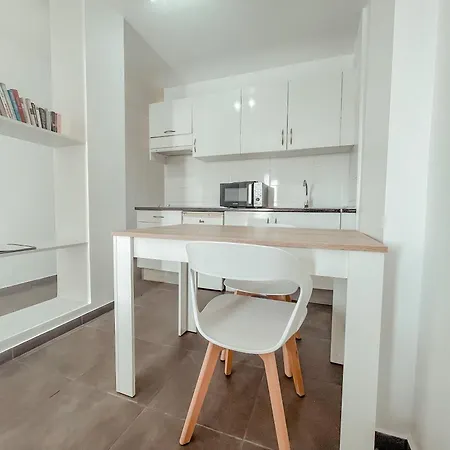 Victoria Beachfront Studio, Perfect Location In Americas Apartman Playa de las Américas