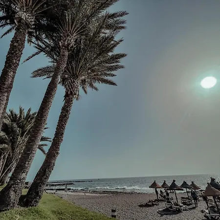 Victoria Beachfront Studio, Perfect Location In Americas Playa de las Américas
