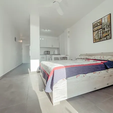 Victoria Beachfront Studio, Perfect Location In Americas Appartement *