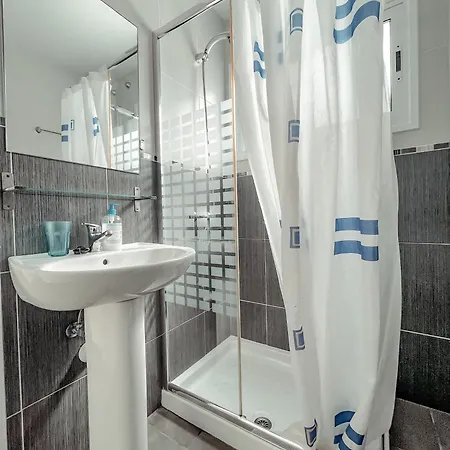 Apartman Victoria Beachfront Studio, Perfect Location In Americas Playa de las Américas